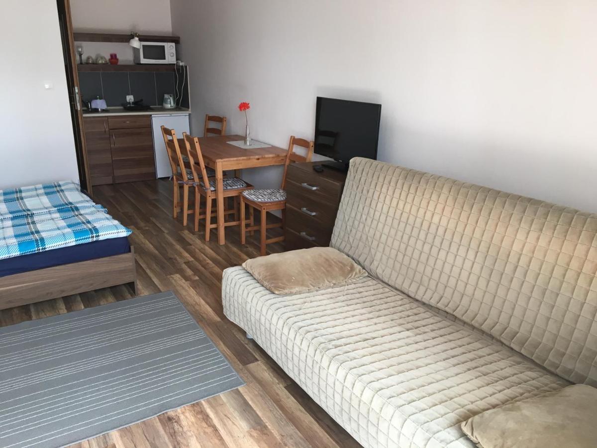 Emada- Pokoje Goscinne I Studia Ostrowo  Exterior foto