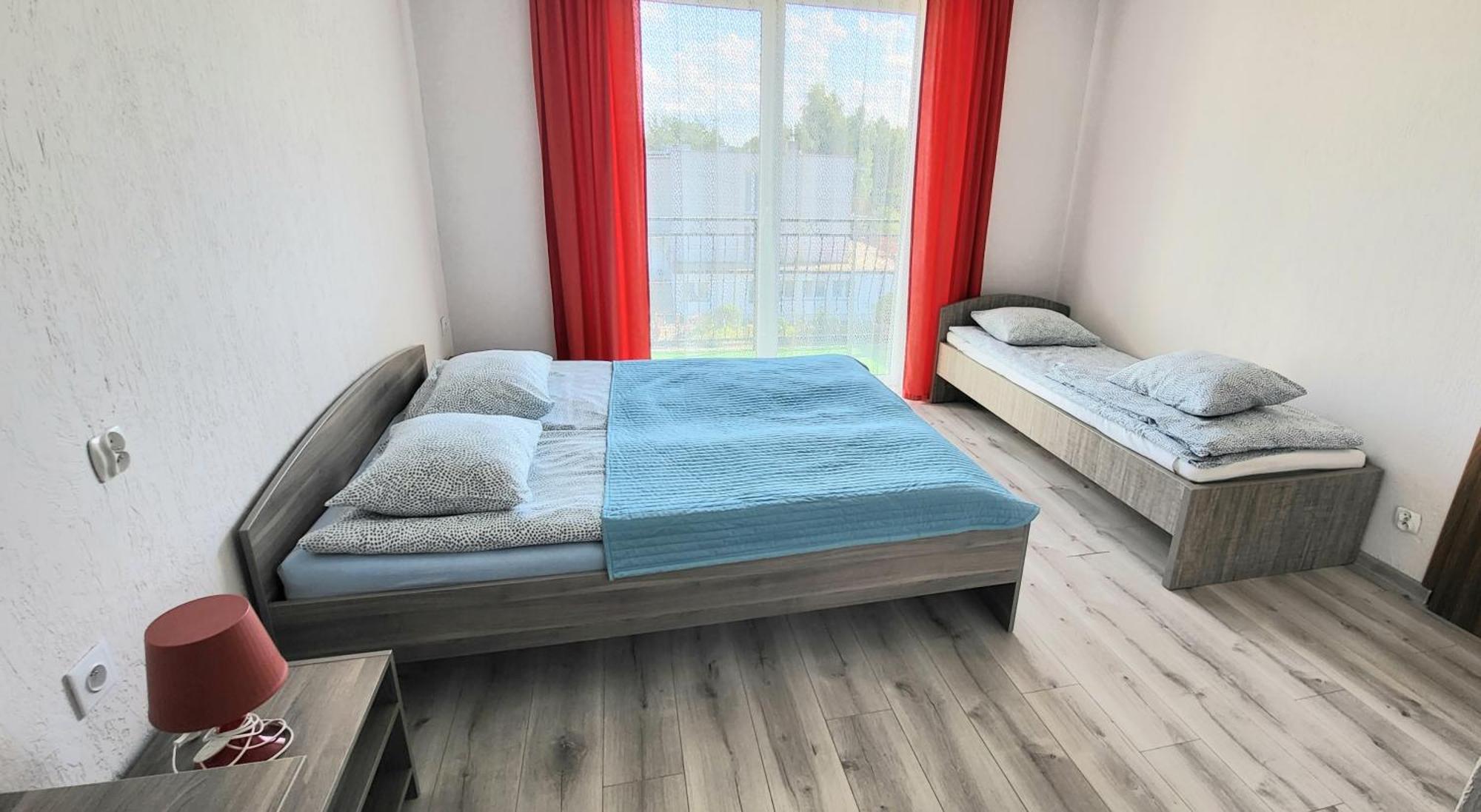 Emada- Pokoje Goscinne I Studia Ostrowo  Quarto foto