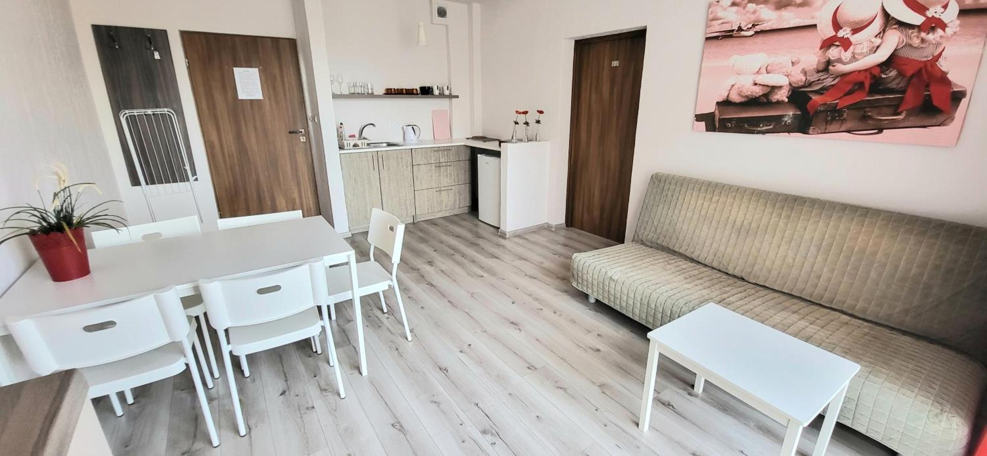 Emada- Pokoje Goscinne I Studia Ostrowo  Quarto foto